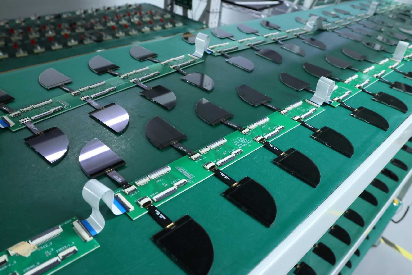 La integración intersectorial de tecnologías de visualización estimula un mercado de cien mil millones de dólares, los fabricantes chinos de LCD compiten por aprovechar la vía de personalización